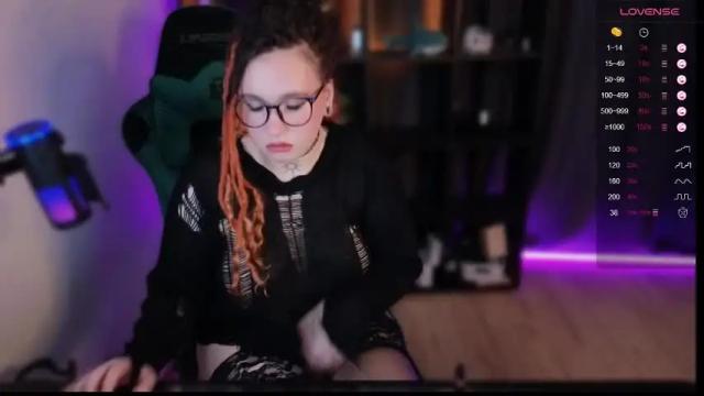 Image 4 of evaredmooon Stream on Chaturbate on 2 months ago