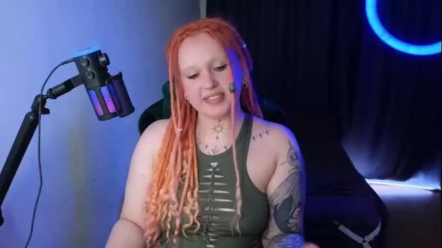 Image 8 of evaredmooon Stream on Chaturbate on 2 months ago