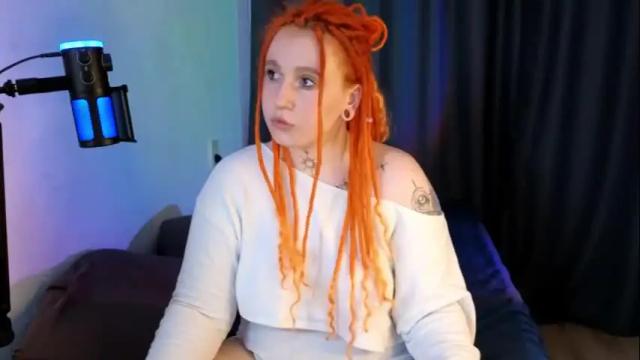 Image 2 of evaredmooon Stream on Chaturbate on 1 month ago