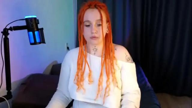 Image 3 of evaredmooon Stream on Chaturbate on 1 month ago
