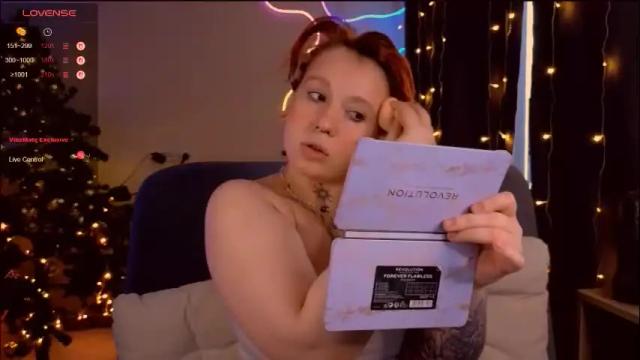 Image 2 of evaredmooon Stream on Chaturbate on 18 days ago