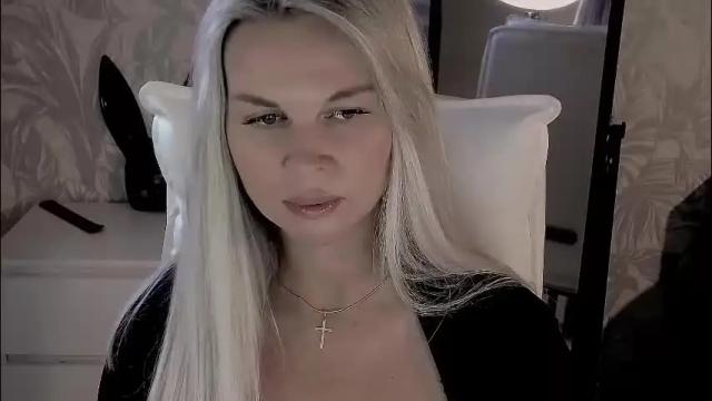 Image 6 of evarelusionj Stream on Chaturbate on 2 months ago