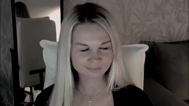 Image 12 of evarelusionj Stream on Chaturbate on 1 month ago