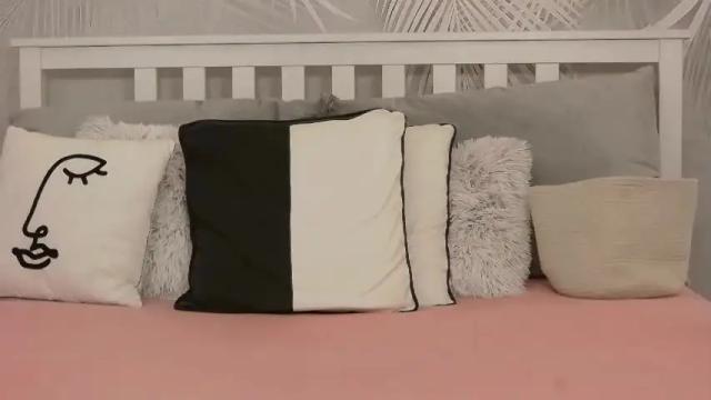 Image 11 of evareyss Stream on Chaturbate on 14 months ago
