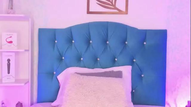 Image 4 of evaritz__ Stream on Chaturbate on 1 month ago