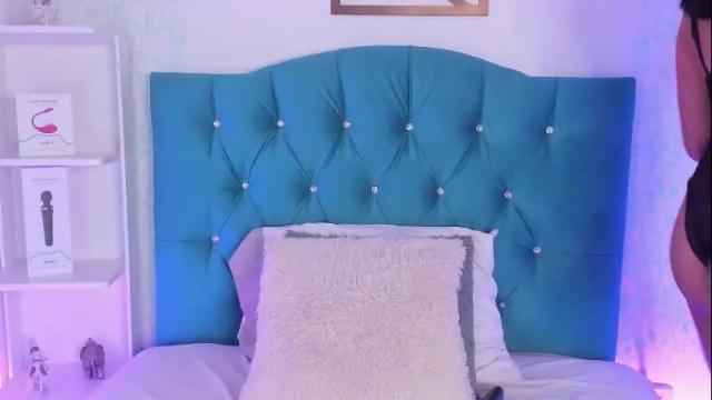 Image 2 of evaritz__ Stream on Chaturbate on 1 month ago