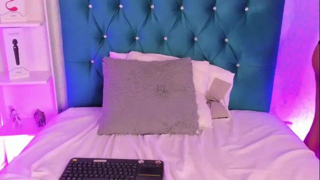 Image 8 of evaritz__ Stream on Chaturbate on 1 month ago