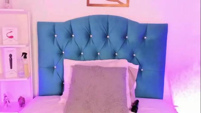 Image 11 of evaritz__ Stream on Chaturbate on 1 month ago