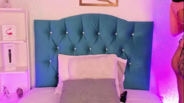 Image 12 of evaritz__ Stream on Chaturbate on 1 month ago