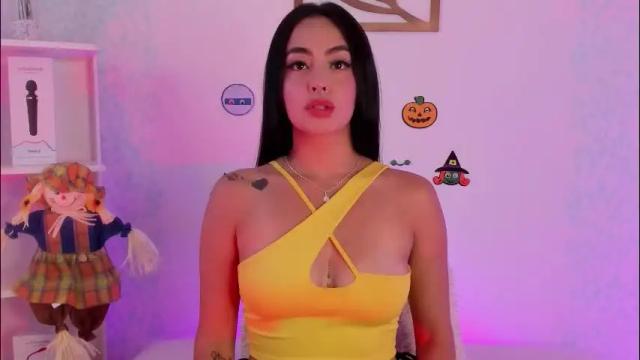 Image 3 of evaritz__ Stream on Chaturbate on 2 months ago