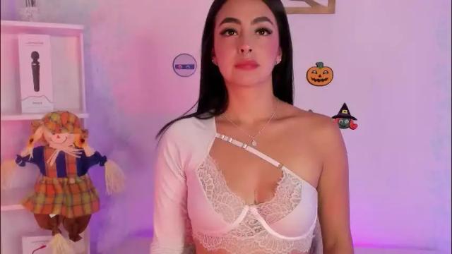 Image 12 of evaritz__ Stream on Chaturbate on 2 months ago