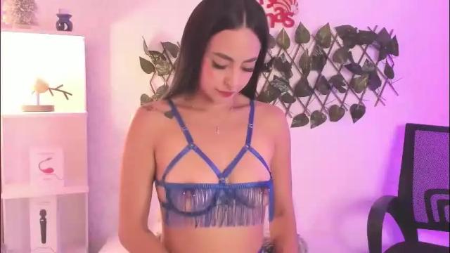 Image 4 of evaritz__ Stream on Chaturbate on 21 days ago