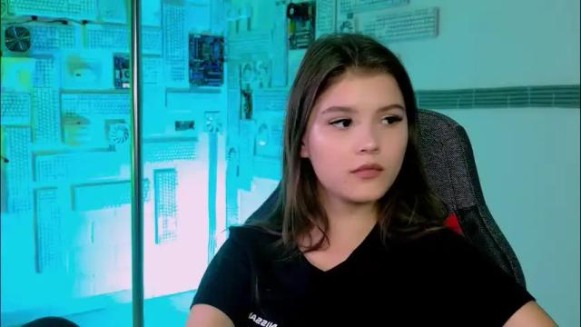 Image 11 of evathopson Stream on Chaturbate on 3 months ago