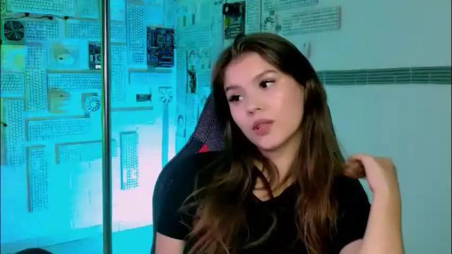 Image 4 of evathopson Stream on Chaturbate on 3 months ago