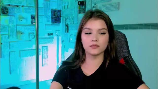 Image 7 of evathopson Stream on Chaturbate on 3 months ago