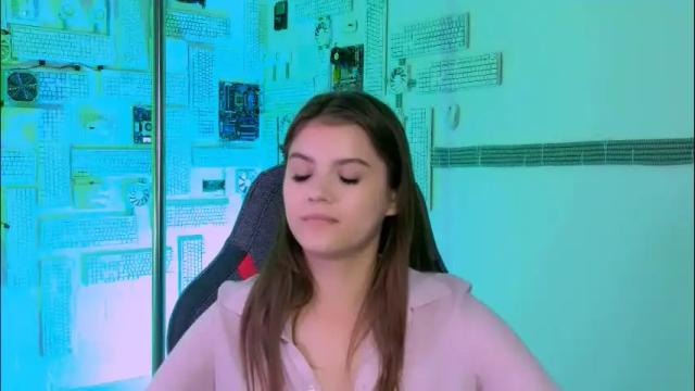 Image 11 of evathopson Stream on Chaturbate on 3 months ago