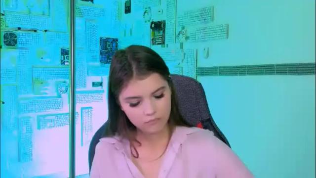 Image 2 of evathopson Stream on Chaturbate on 3 months ago