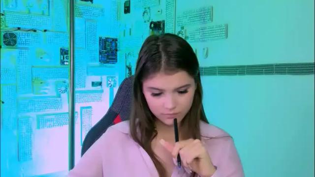 Image 8 of evathopson Stream on Chaturbate on 3 months ago