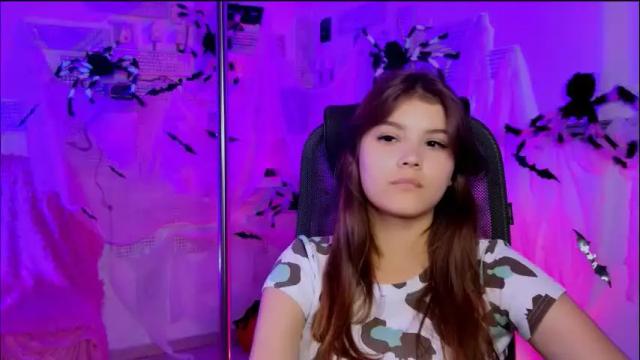 Image 3 of evathopson Stream on Chaturbate on 2 months ago