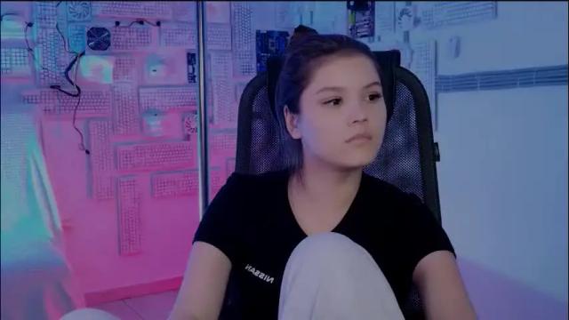 Image 4 of evathopson Stream on Chaturbate on 2 months ago