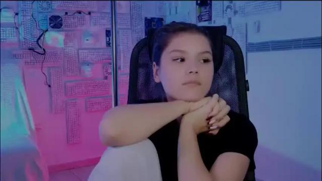 Image 7 of evathopson Stream on Chaturbate on 2 months ago