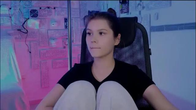 Image 8 of evathopson Stream on Chaturbate on 2 months ago