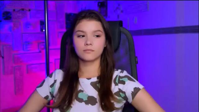 Image 12 of evathopson Stream on Chaturbate on 2 months ago