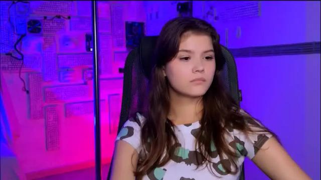 Image 4 of evathopson Stream on Chaturbate on 2 months ago