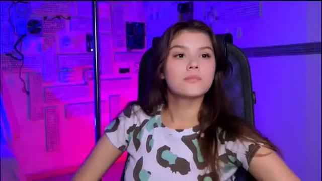 Image 7 of evathopson Stream on Chaturbate on 2 months ago