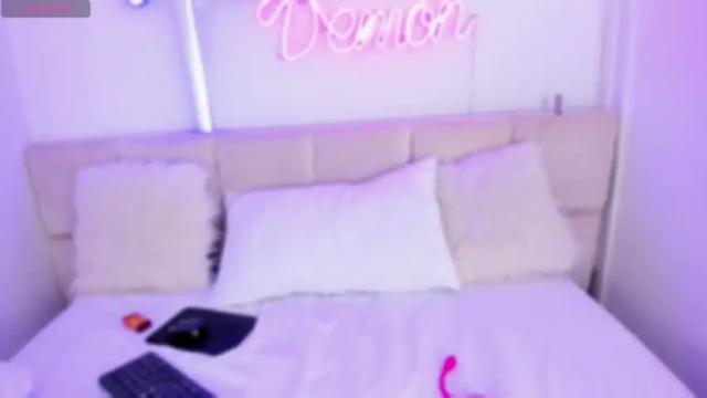 Image 8 of evatopson Stream on Chaturbate on 13 months ago