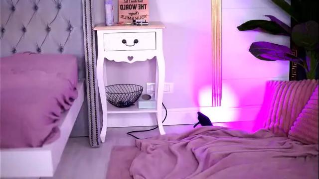 Image 6 of evawarenn Stream on Chaturbate on 12 days ago