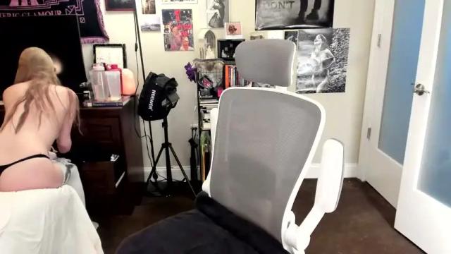 Image 4 of eve003300 Stream on Chaturbate on 1 month ago
