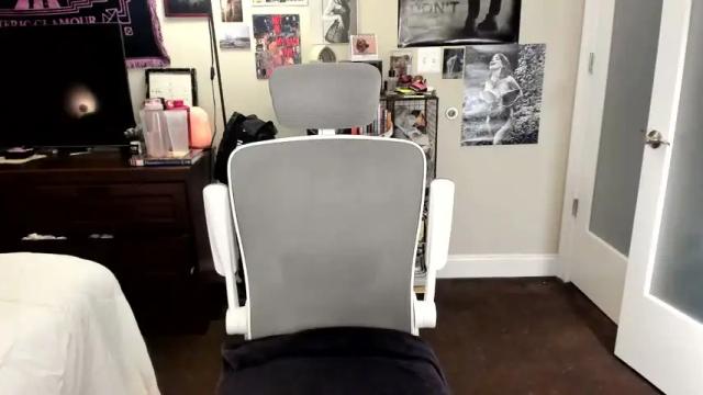 Image 8 of eve003300 Stream on Chaturbate on 1 month ago