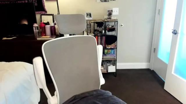 Image 8 of eve003300 Stream on Chaturbate on 18 days ago