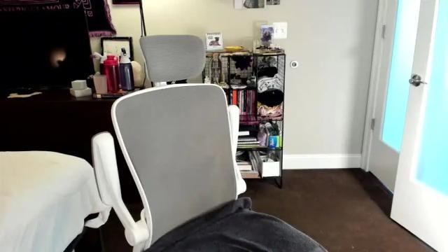 Image 7 of eve003300 Stream on Chaturbate on 6 days ago