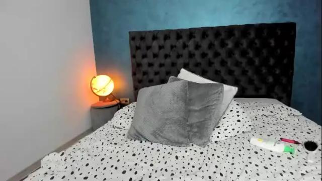 Image 10 of evebel Stream on Chaturbate on 1 month ago