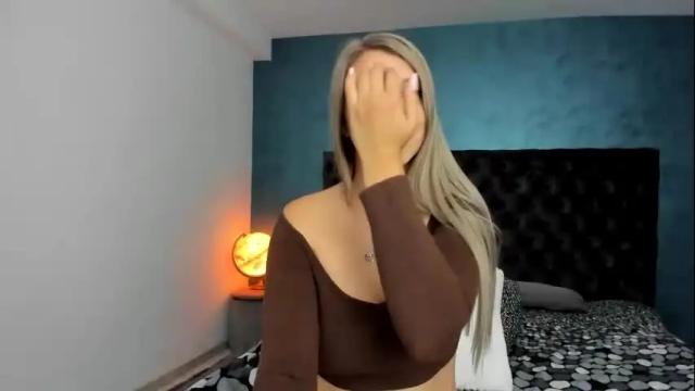 Image 12 of evebel Stream on Chaturbate on 25 days ago
