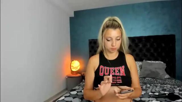 Image 4 of evebel Stream on Chaturbate on 5 months ago