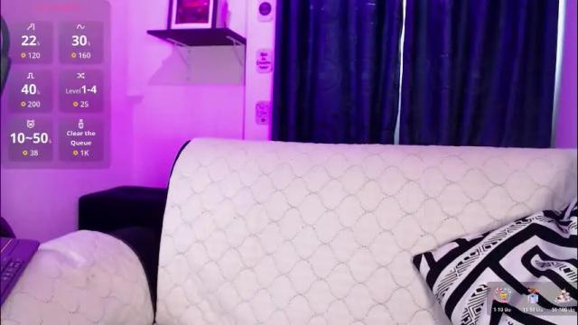 Image 3 of evee_e Stream on Chaturbate on 2 months ago