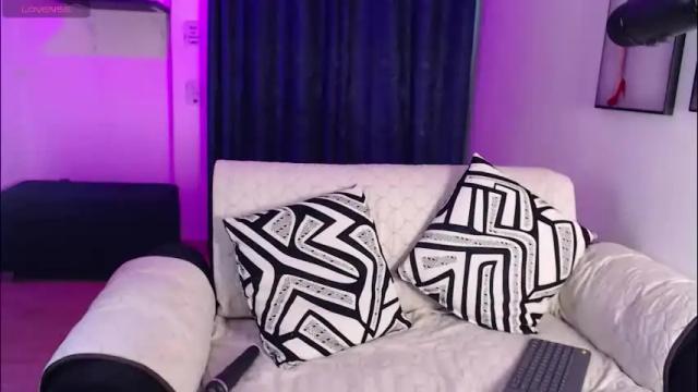 Image 11 of evee_e Stream on Chaturbate on 1 month ago