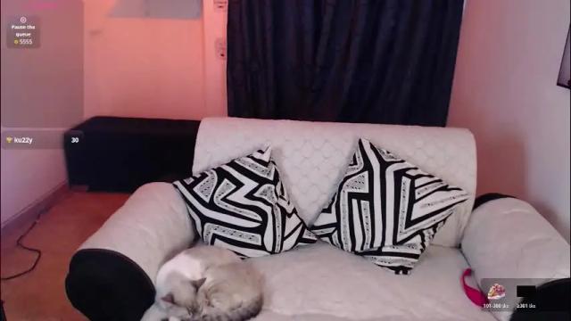 Image 8 of evee_e Stream on Chaturbate on 5 days ago