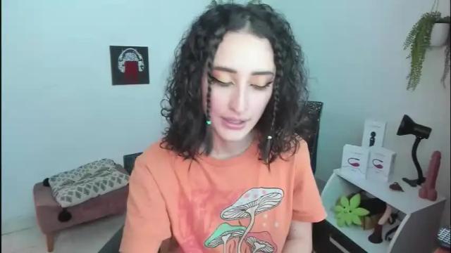 Image 3 of evee_uwu Stream on Chaturbate on 6 months ago