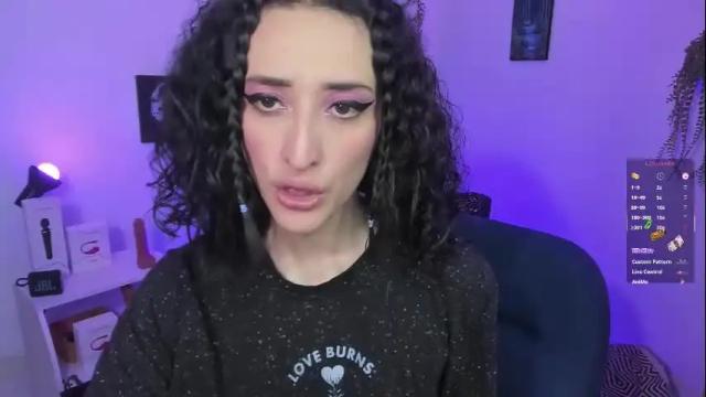 Image 2 of evee_uwu Stream on Chaturbate on 5 months ago