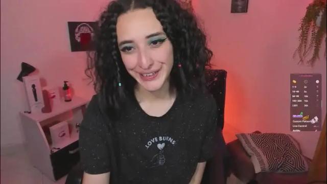 Image 3 of evee_uwu Stream on Chaturbate on 4 months ago