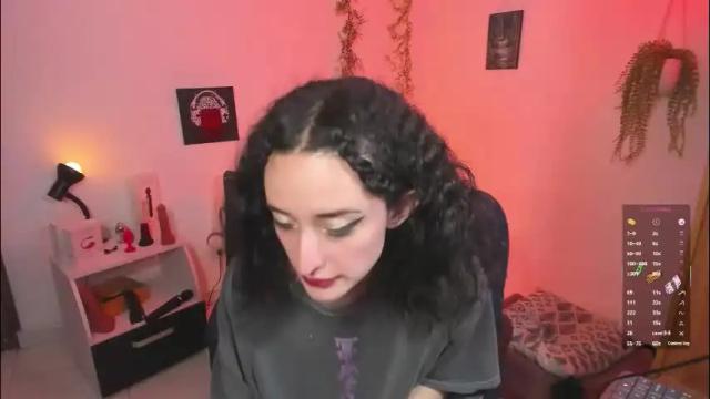 Image 2 of evee_uwu Stream on Chaturbate on 4 months ago