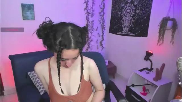 Thumbnail 1, evee_uwu's Stream at Chaturbate, 2 months ago