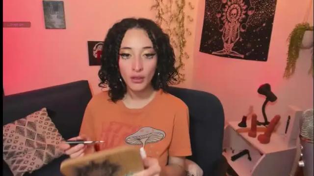 Image 2 of evee_uwu Stream on Chaturbate on 2 months ago