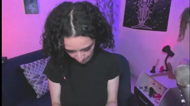 Image 11 of evee_uwu Stream on Chaturbate on 2 months ago