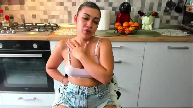Image 8 of eveeevian Stream on Chaturbate on 3 months ago