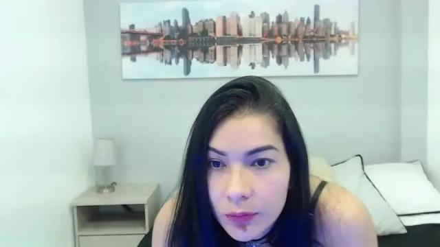 Image 2 of eveelynadams_ Stream on Chaturbate on 24 months ago